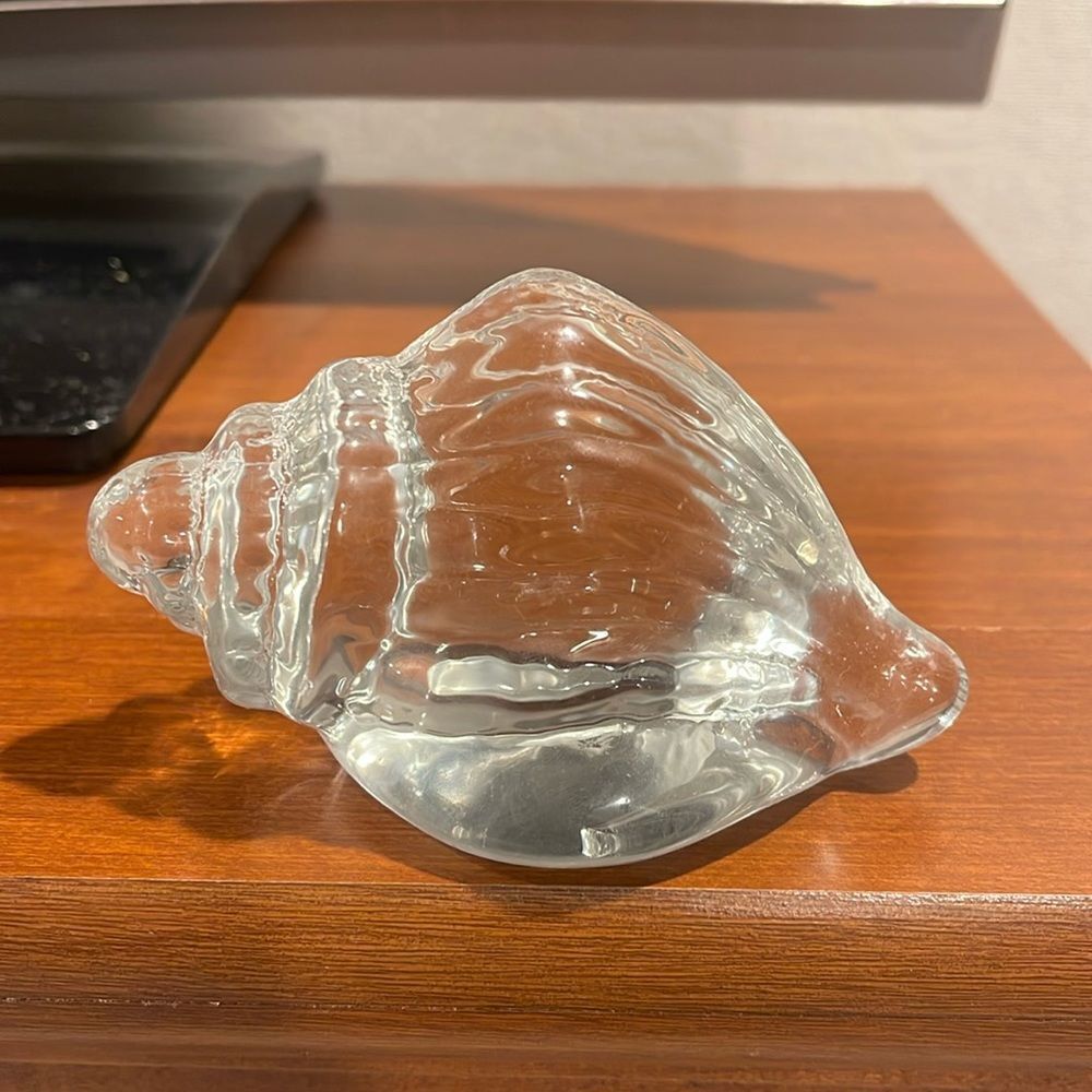 Clear art glass shell